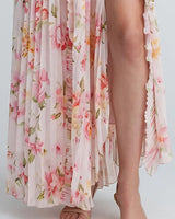 Pleated skirt detail