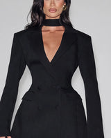Notched lapel and deep V neckline detail