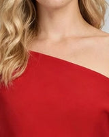 Asymmetric neckline detail
