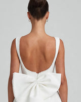 Pearl trim scoop back detail