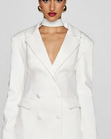 Notched lapel and deep V neckline detail