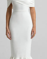 Close-up of the fitted waist