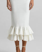Close-up of the straight skirt in stretch jersey