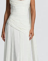 Ruched waist detail