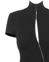 Keyhole neckline detail