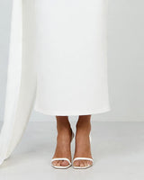 Close-up of the column skirt hem