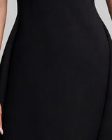 Fitted waist detail
