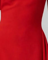 Contoured waist detail